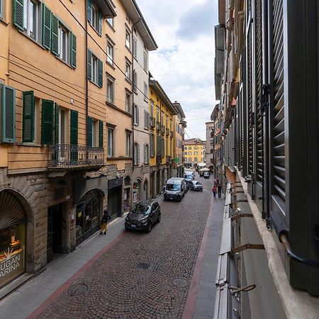 Magic Place Bergamo! Classy Apartment In The Heart Of The City Exterior photo